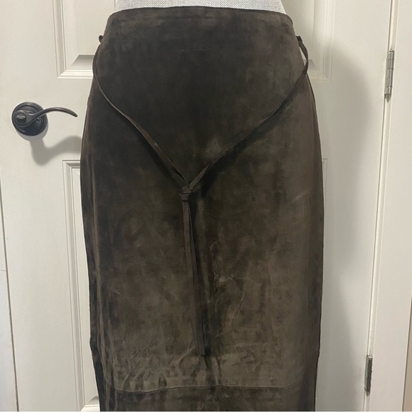 Long leather skirt - Picture 4 of 11